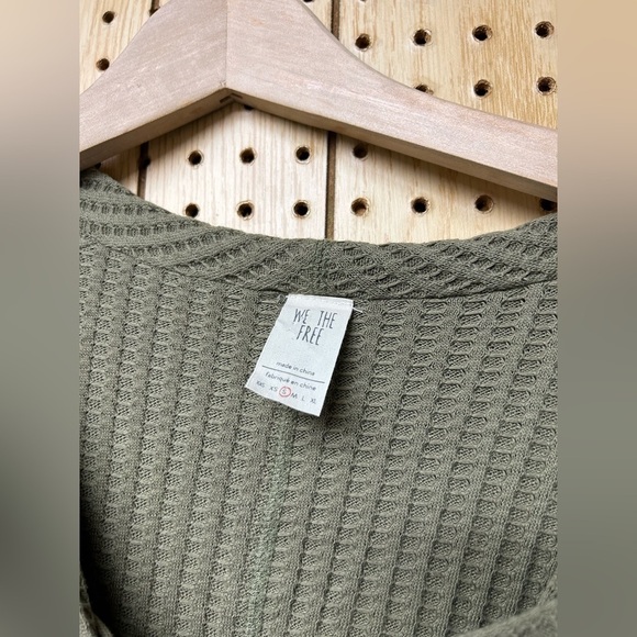 We The Free Olive Green Waffle Knit Top - Picture 5 of 6